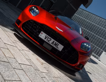 Aston Martin Vanquish [UK-spec] '2024–pr.