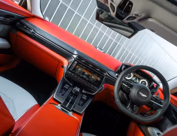Panneau avant Aston Martin Vanquish [UK-spec] '2024–pr.