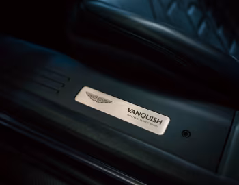 Intérieur Aston Martin Vanquish [Japan] '2025–pr.