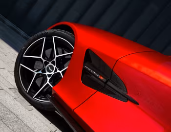 Aston Martin Vanquish [UK-spec] '2024–pr.