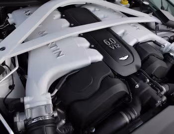 Sous la capuche 2014–17 Aston Martin Vanquish Volante [North America] '2013–17