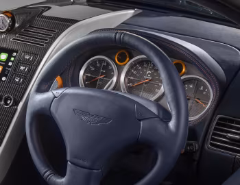 Tableau de bord Aston Martin Vanquish 25 by Callum '09.2019