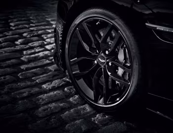 Aston Martin Vanquish "Carbon Black" '2014–16