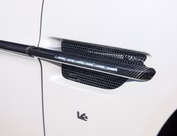 Aston Martin Vanquish S [Australia] '2017–18