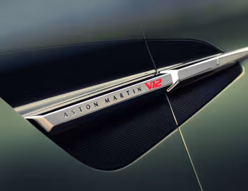 Aston Martin Vanquish Volante [Worldwide] '2025–pr.
