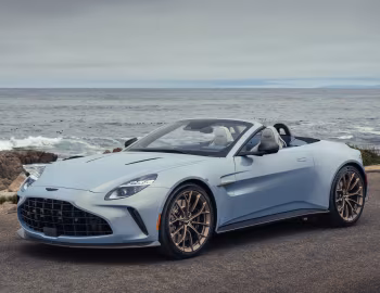 Q by Aston Martin Vantage Roadster "Thrillseeker Collection" '2025