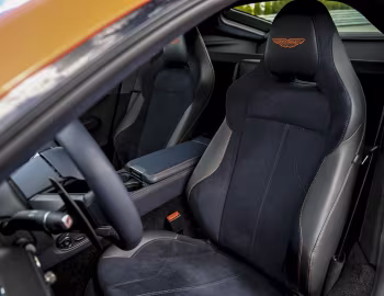 Intérieur 2025–pr. Aston Martin Vantage [North America] '2024–pr.
