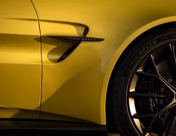 Aston Martin Vantage [Worldwide] '2024–pr.