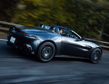 Aston Martin Vantage Roadster [Japan] '2021–25