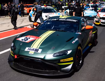 Aston Martin Vantage GT4 '2018–24