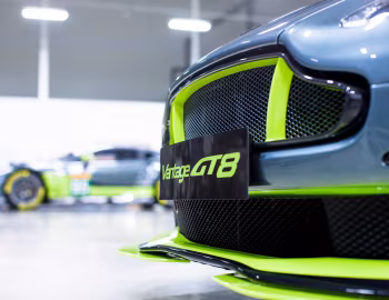 Aston Martin Vantage GT8 '2016–17