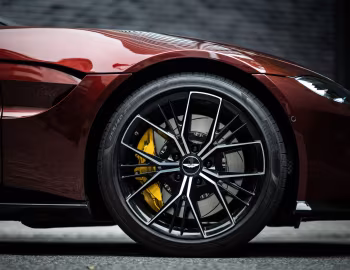 Aston Martin Vantage Roadster [Japan] '2021–25