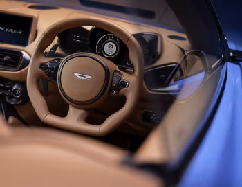 Panneau avant Aston Martin Vantage Roadster [UK-spec] '2020–25