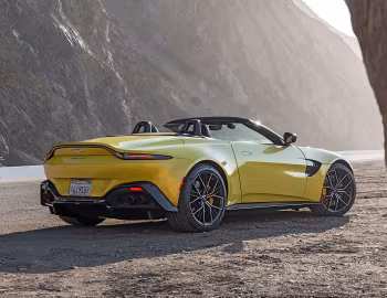 2021–25 Aston Martin Vantage Roadster [North America] '2020–25