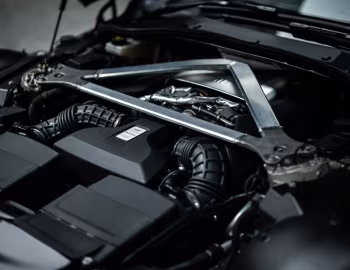 Sous la capuche Aston Martin Vantage Roadster [Japan] '2021–25