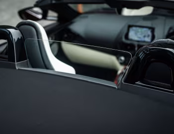 Aston Martin Vantage Roadster [Japan] '2021–25