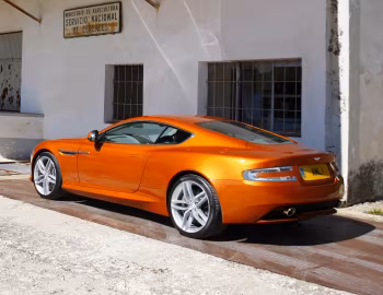 Aston Martin Virage [UK-spec] '2011–12