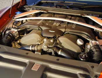 Sous la capuche Aston Martin Virage [UK-spec] '2011–12