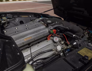 Sous la capuche 1990–93 Aston Martin Virage [North America] '1990–93