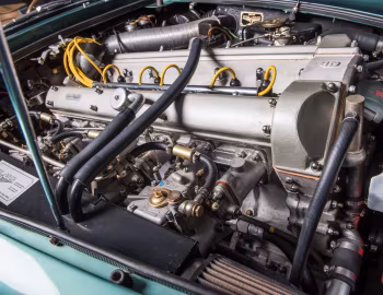 Sous la capuche Aston Martin Volante [LHD] '1965–66