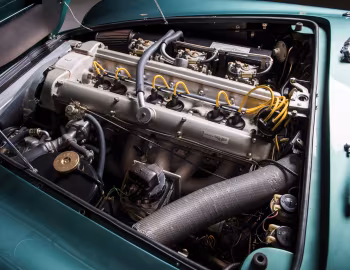 Sous la capuche Aston Martin Volante [LHD] '1965–66