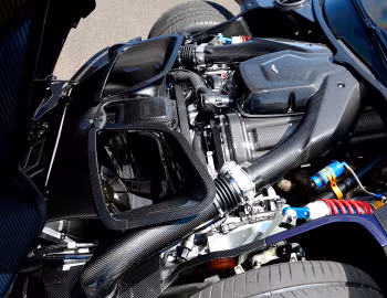 Sous la capuche Aston Martin Vulcan '2015–16