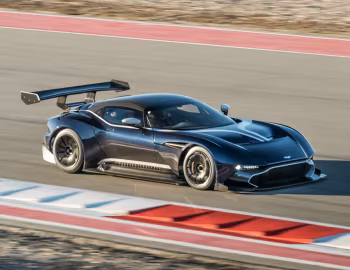 Aston Martin Vulcan '2015–16