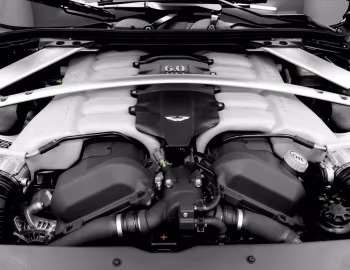 Sous la capuche Wheelsandmore Aston Martin DB9 Volante '2009–10
