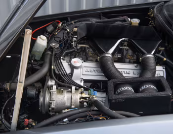 Sous la capuche Aston Martin V8 Vantage Zagato [Worldwide] '1986–88