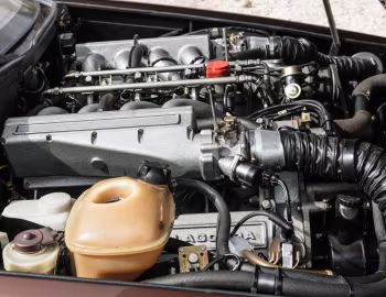 Sous la capuche Aston Martin V8 Volante Zagato [UK-spec] '1988–90