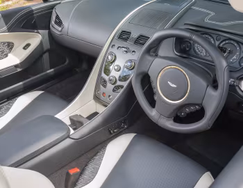 Panel frontal Aston Martin Vanquish Zagato Volante [UK-spec] '2017–18