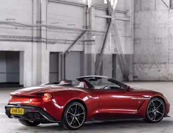 Aston Martin Vanquish Zagato Volante [UK-spec] '2017–18