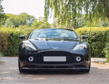 Aston Martin Vanquish Zagato Volante [UK-spec] '2017–18
