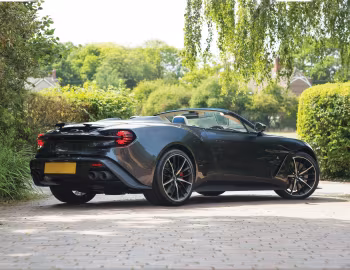 Aston Martin Vanquish Zagato Volante [UK-spec] '2017–18