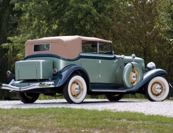 1933 Auburn 8-105 Salon Dual Ratio Convertible Sedan