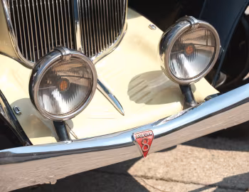 1933 Auburn 8-105 Salon Dual Ratio Convertible Sedan