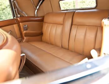 Intérieur 1933 Auburn 8-105 Salon Dual Ratio Convertible Sedan