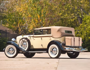 1933 Auburn 8-105 Salon Dual Ratio Convertible Sedan