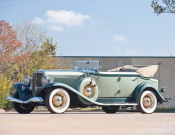 1933 Auburn 8-105 Salon Dual Ratio Convertible Sedan
