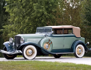 1933 Auburn 8-105 Salon Dual Ratio Convertible Sedan