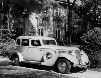 1935 Auburn 851 Sedan