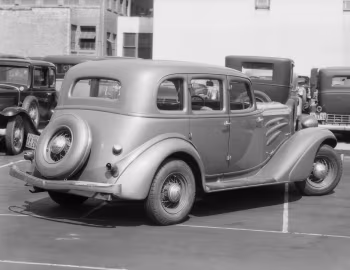 1934 Auburn Standard Sedan