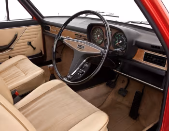 Panel frontal Audi 100 [UK-spec] (C1) '1968–73