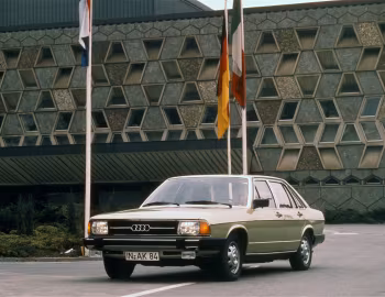 Audi 100 [Worldwide] (C2) '08.1976–08.1979