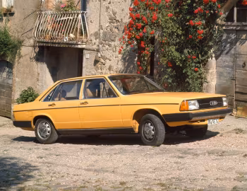 Audi 100 [Worldwide] (C2) '08.1976–08.1979