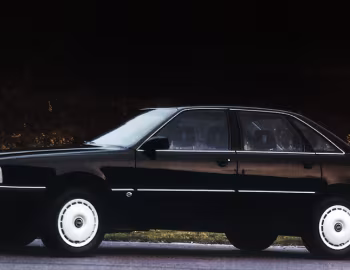 Audi 200 [China] '1995–99