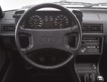 Panel frontal Audi 90 (B2) '08.1984–03.1987