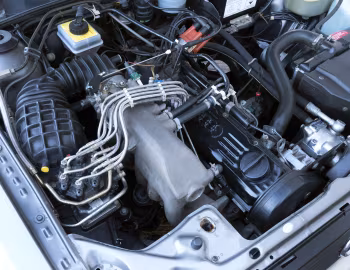 Bajo el capó Audi 90 [UK-spec] (B2) '1984–87