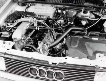 Bajo el capó Audi 90 (B2) '08.1984–03.1987