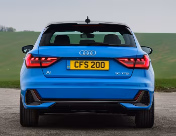 Audi A1 Sportback 30 TFSI S line [UK-spec] '2018–21